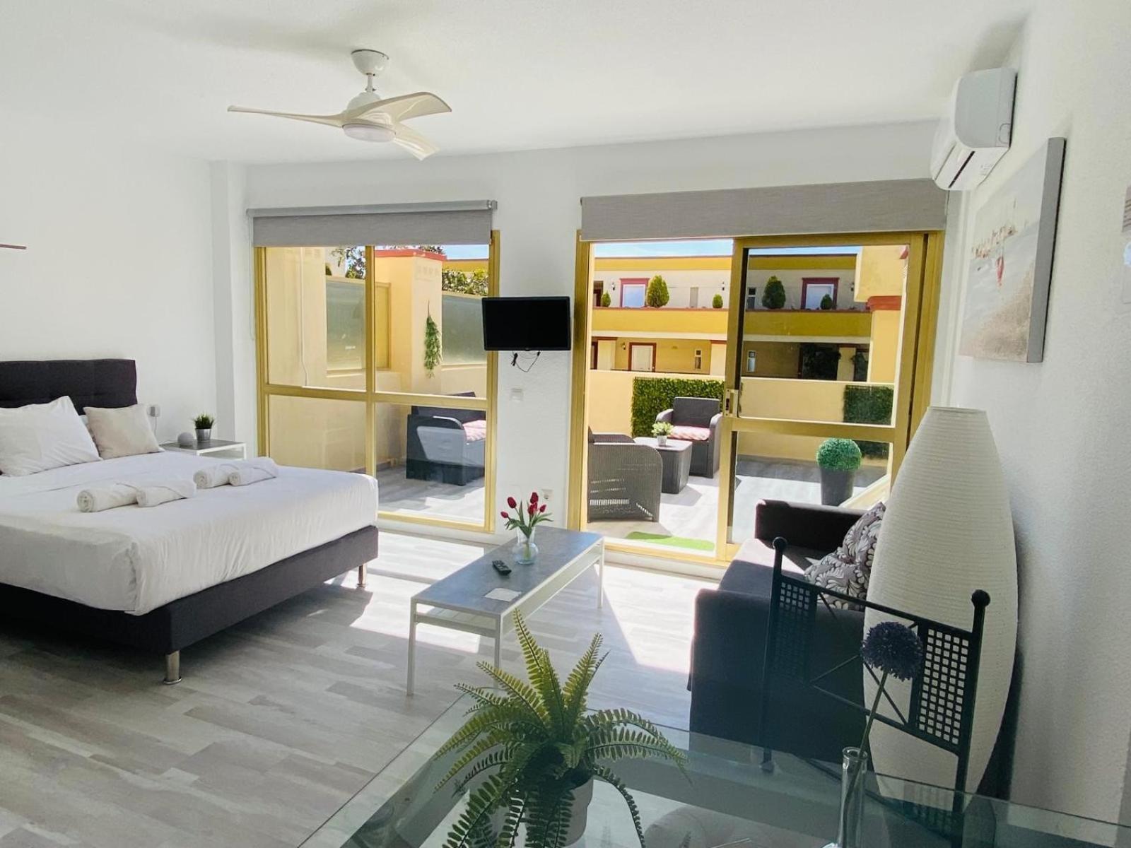 Romana Playa 323 Apartament by GHR Rentals Marbella Bagian luar foto